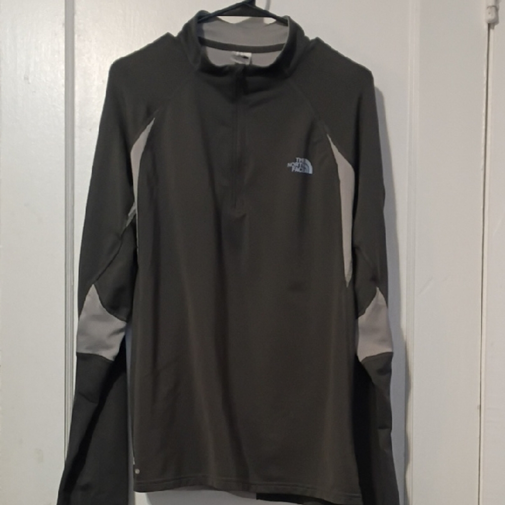 The North Face Dark Gray and Light Gray Pullover